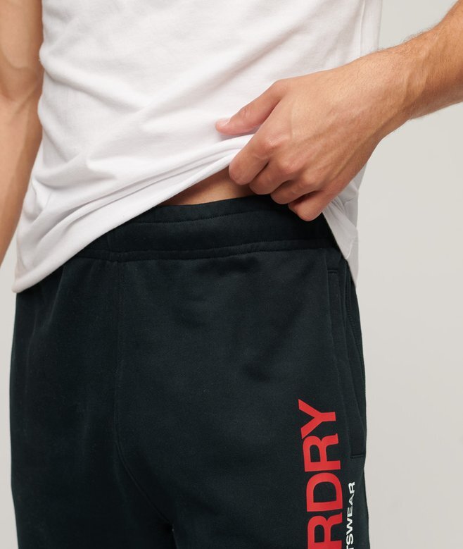 Sportliche Jogginghose mit Logo und konischer Passform Sportliche Jogginghose mit Logo und konischer Passform