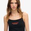 Sportliches, figurbetontes Cami-Oberteil mit Logo