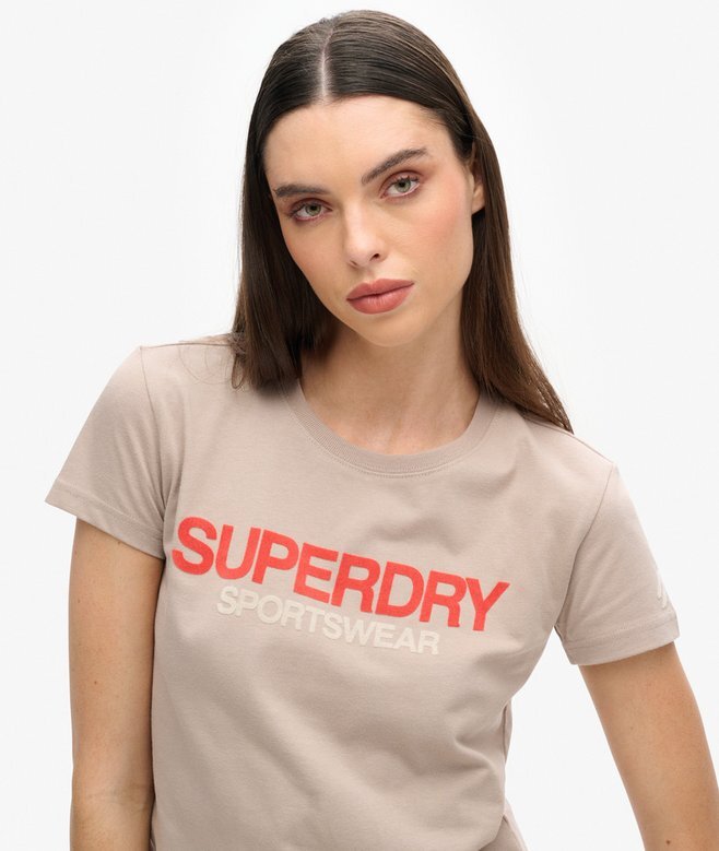 Sportliches Logo-T-Shirt mit tailliertem Schnitt Sportliches Logo-T-Shirt mit tailliertem Schnitt