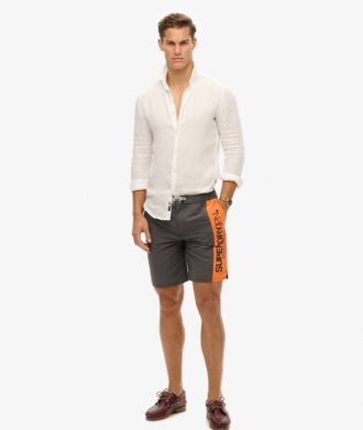 Sportswear Logo 19-Zoll-Boardshorts aus recyceltem Material