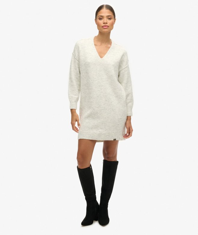 Strickkleid mit V-Ausschnitt Strickkleid mit V-Ausschnitt