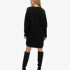 Strickkleid mit V-Ausschnitt Strickkleid mit V-Ausschnitt