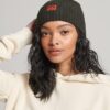 Strickmütze im Workwear-Stil