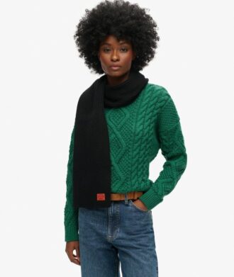 Strickschal im Workwear-Stil