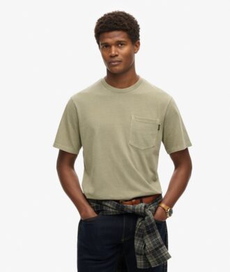 T-Shirt mit kontrastfarbener Naht an der Tasche