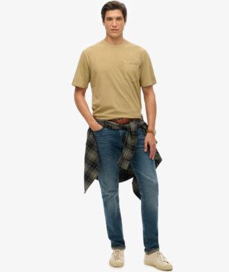 T-Shirt mit kontrastfarbener Naht an der Tasche