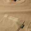 T-Shirt mit kontrastfarbener Naht an der Tasche