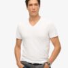 T-Shirt mit V-Ausschnitt und gesticktem Logo aus Organic Cotton