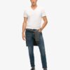 T-Shirt mit V-Ausschnitt und gesticktem Logo aus Organic Cotton