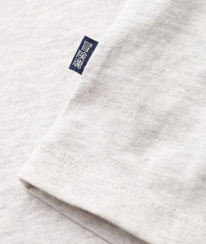 T-Shirt mit V-Ausschnitt und „Organic Cotton Essential“-Logo T-Shirt mit V-Ausschnitt und „Organic Cotton Essential“-Logo