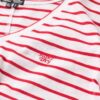 T-Shirt mit V-Ausschnitt und Slub-Stickerei