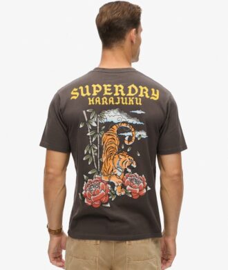 Tattoo-Grafik-T-Shirt in lockerer Passform Tattoo-Grafik-T-Shirt in lockerer Passform
