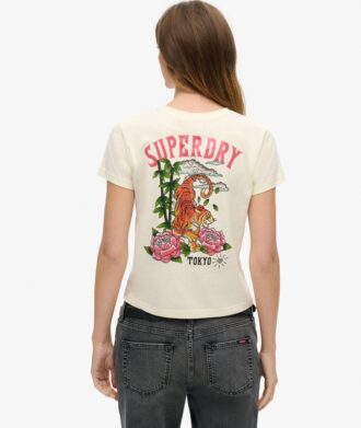 Tattoo-Strass-T-Shirt mit tailliertem Schnitt Tattoo-Strass-T-Shirt mit tailliertem Schnitt