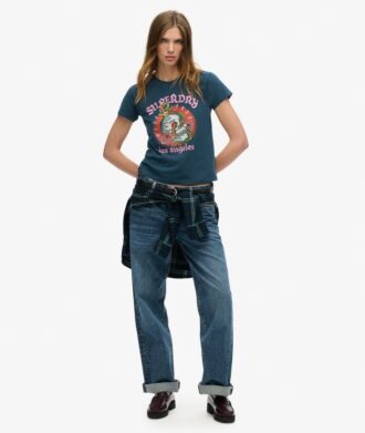 Tattoo-Strass-T-Shirt mit tailliertem Schnitt Tattoo-Strass-T-Shirt mit tailliertem Schnitt