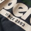 Terrain T-Shirt mit gestreiftem Logo