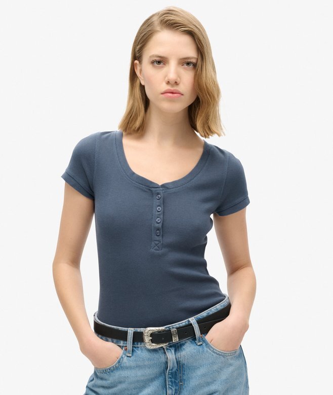 Unverzichtbares Kurzarm-Shorts-Oberteil Unverzichtbares Kurzarm-Shorts-Oberteil