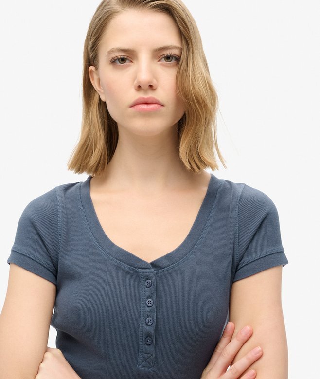 Unverzichtbares Kurzarm-Shorts-Oberteil Unverzichtbares Kurzarm-Shorts-Oberteil