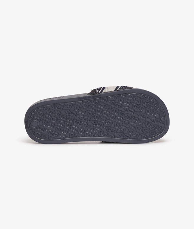 Vegane Pool-Slider mit Gurtband Vegane Pool-Slider mit Gurtband