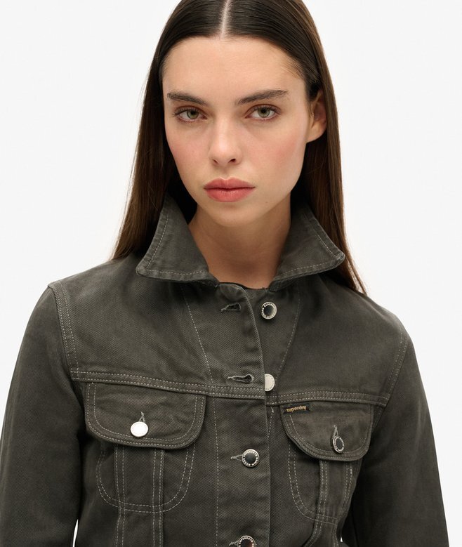 Verzierte kurze Arbeitsjacke Verzierte kurze Arbeitsjacke