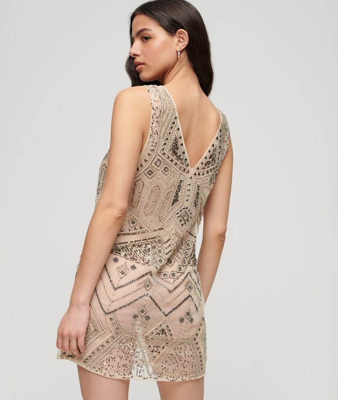 Verziertes Minikleid mit V-Ausschnitt Verziertes Minikleid mit V-Ausschnitt