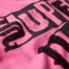 Verziertes Punk-T-Shirt mit Flügelärmeln Verziertes Punk-T-Shirt mit Flügelärmeln