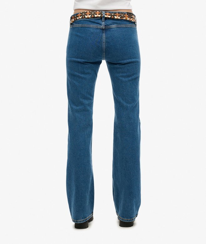 Vintage-Jeans aus Organic Cotton mit niedriger Leibhöhe und schmalem Schlag Vintage-Jeans aus Organic Cotton mit niedriger Leibhöhe und schmalem Schlag