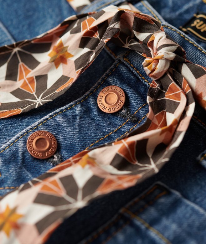 Vintage-Jeans aus Organic Cotton mit niedriger Leibhöhe und schmalem Schlag Vintage-Jeans aus Organic Cotton mit niedriger Leibhöhe und schmalem Schlag