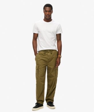 Weite Fallschirmhose