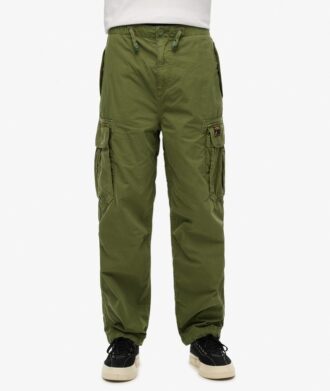 Weite Fallschirmhose