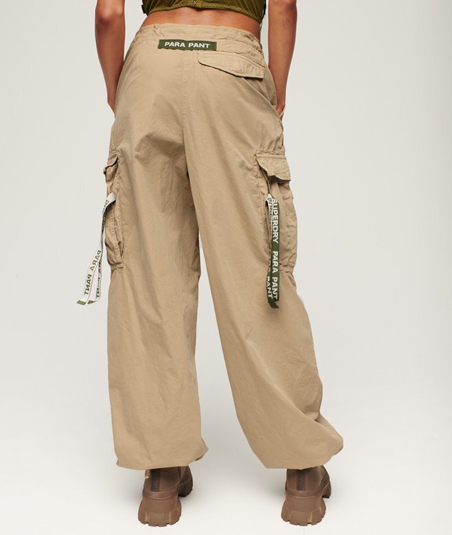 Weite Fallschirmhose Weite Fallschirmhose