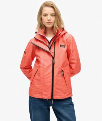 Windjacke mit Kapuze für den Berg