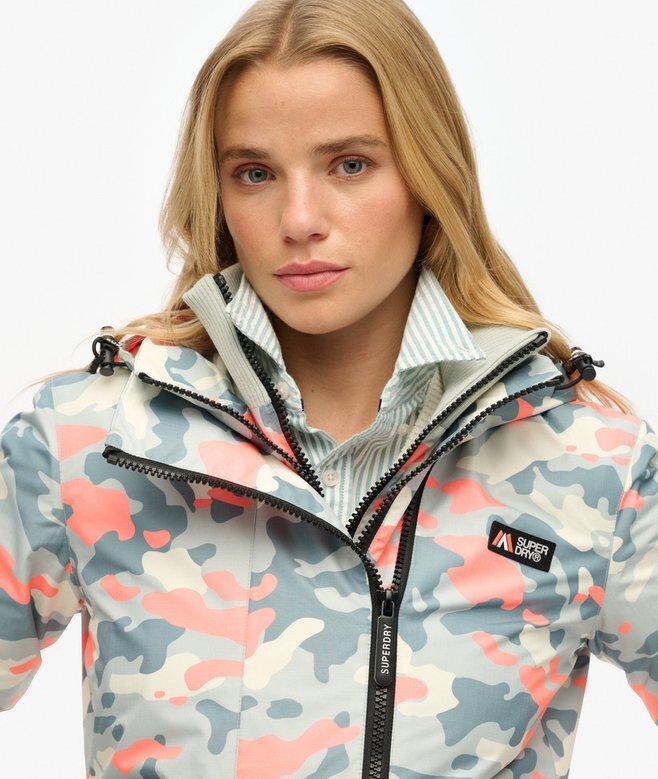 Windjacke mit Kapuze für den Berg Windjacke mit Kapuze für den Berg