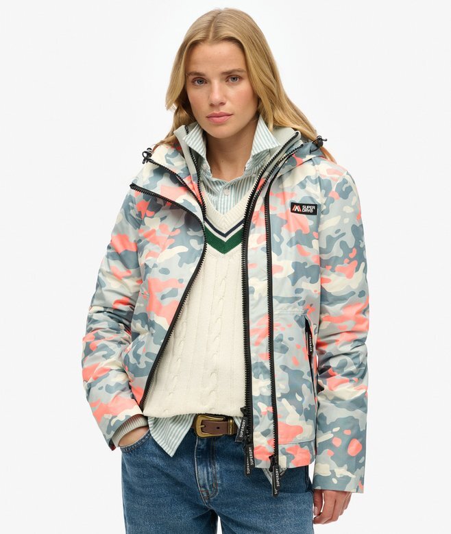 Windjacke mit Kapuze für den Berg Windjacke mit Kapuze für den Berg
