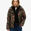 Windjacke mit Kapuze für den Berg Windjacke mit Kapuze für den Berg